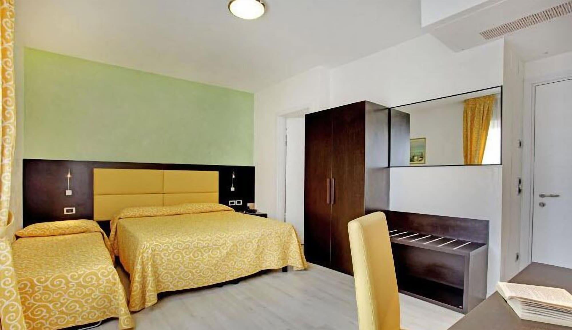 Hotel La Pergola Di Venezia 2*